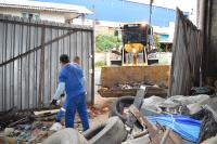 Galpo com risco para dengue  alvo de ingresso forado para limpeza em Itaja